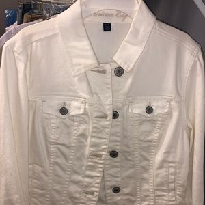 COPY - American Eagle Jean Jacket White